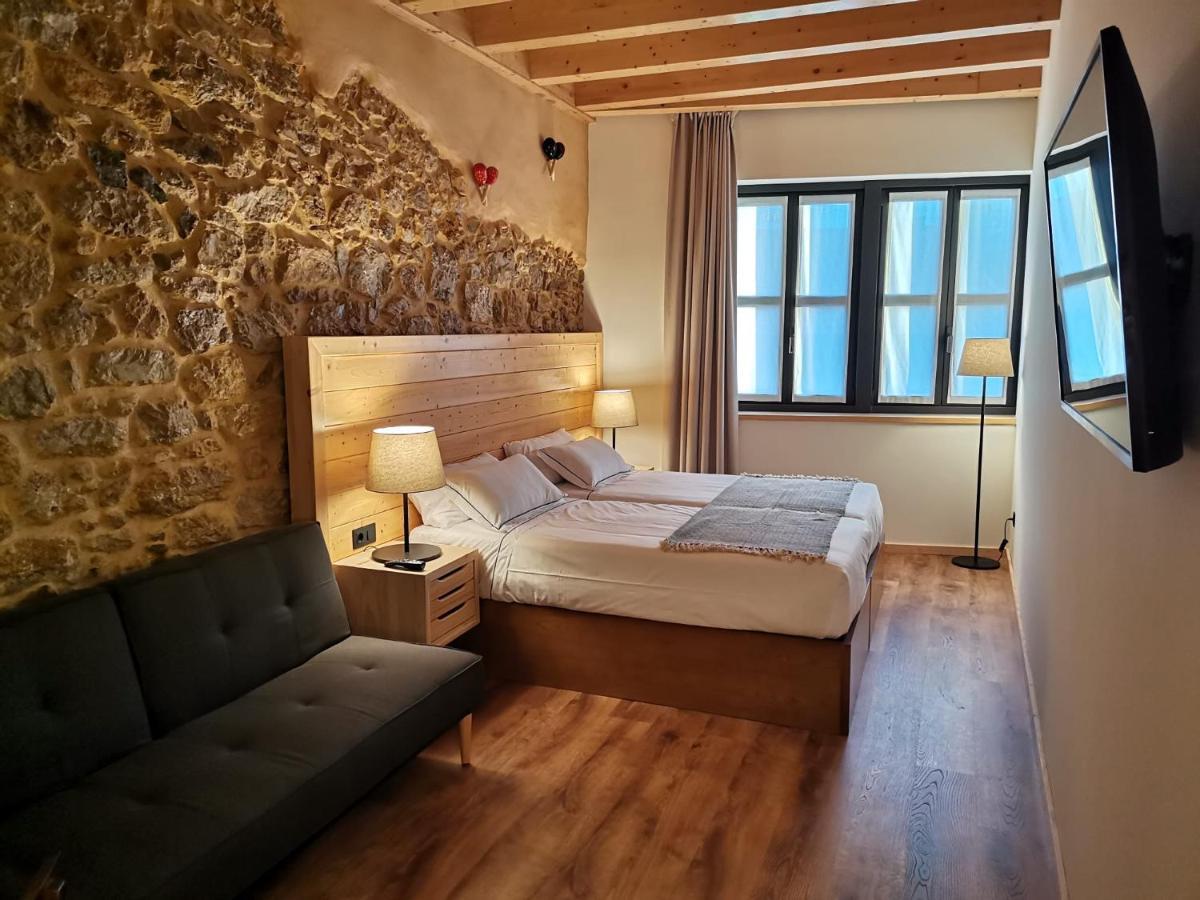 Apartamentos La Casina De Los Musicos Pola de Siero ภายนอก รูปภาพ